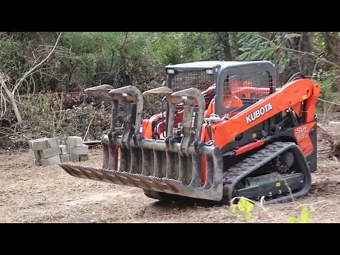 Kubota SVL 65 skid steer grapple