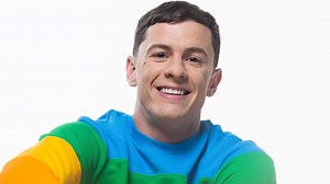 CUMBIA A LA GENTE (PART. LOS ÁNGELES AZULES) - Guaynaa - LETRAS.COM