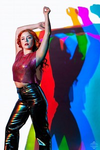 400K views · 6.3K reactions | Love this behind the scenes as @amberhenryphotography rocks three different color gels to get these amazing colors. Pro Tip - when you combine the colors they make white, hence why the light on the model looks natural. If you don't already, be sure to go follow @amberhenryphotography - she is amazing! | MagMod | Facebook