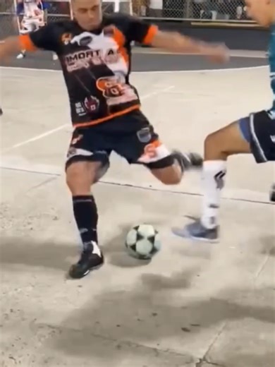 Daily Dribble Skills Tutorial for Football Enthusiasts