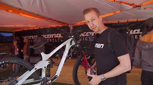 The new Kona Operator features adjustable geometry to accept both 27.5 and 29" wheels. That carbon rocker is massive! | Global Mountain Bike Network
