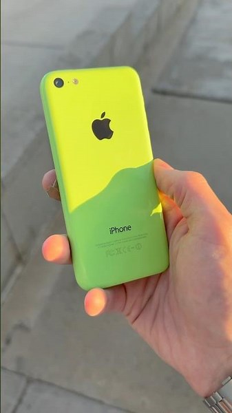 I bought an iPhone 5c in 2025