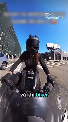 Nữ Biker Gần Như Đổ Gục Vì Adrenaline@LAmotogirl
