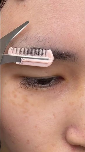 Eyebrow Trimming Tips for Beginners | Perfect Eyebrow Shape in Minutes #eyebrowthreading