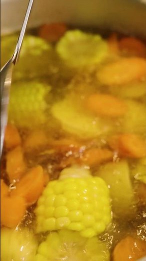 Como hacer Caldo De Res ( receta facil y simple!)