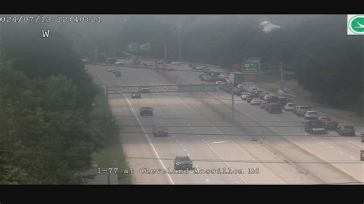 Lanes closed on I-77 in Akron