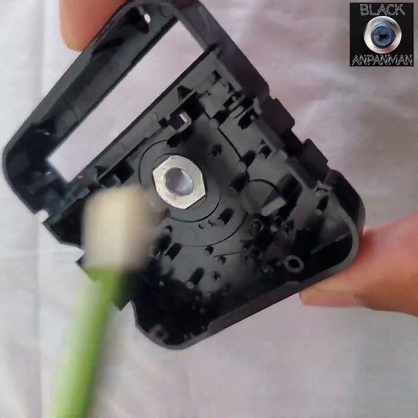 Cleaning Wall Clock Movement. Watch full cleaning in my channel 👇 #wallclock #clock #movement