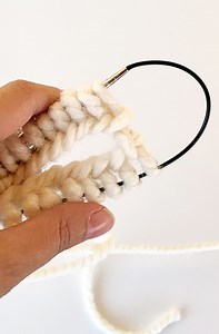 How To Knit Using The Magic Loop Method - Tutorial