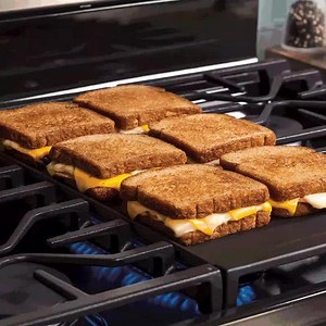 GE Profile 30 in. 5 Burner Smart Freestanding Gas Range in Fingerprint Resistant Stainless with Convection and Air Fry PGB935YPFS