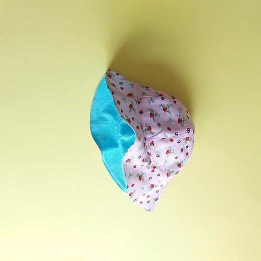 Make Reversible Kids and Adult Sun Hats Freckles and Co tutorial