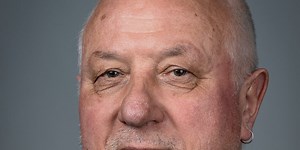 The Pakeha solo dad and his remarkable journey from the railways to Māori academia