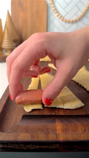 Pigs in a blanket wreath