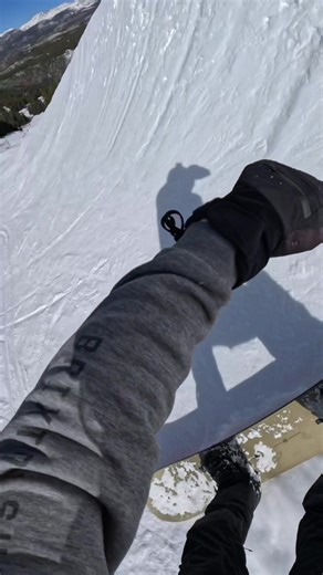 Beginner Tips for Snowboarding the Half Pipe