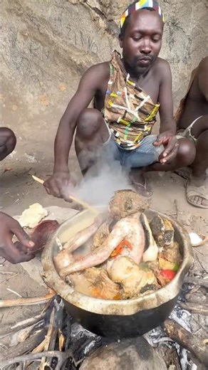 African Tribe: Hunting, Cooking & Eating in the African Wild.#shorts #money #wildlife
