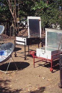 19 Easy Homemade Solar Oven Plans