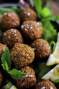 This Truly Authentic Falafel Recipe Has a Secret