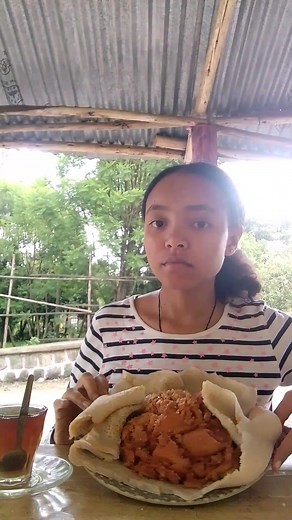 I'm not left handed by the way it's the camera. #fyp #viral #ethiopia #university #firfir #socialmediamarketing