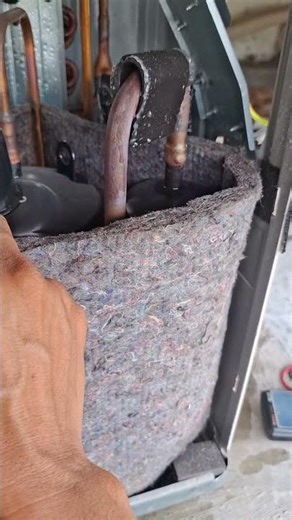 The dilemma of AC overheating, whether to throw away the compressor cover or not?