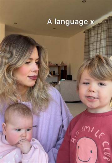 Exploring Welsh Language with Koazy and Lobscows