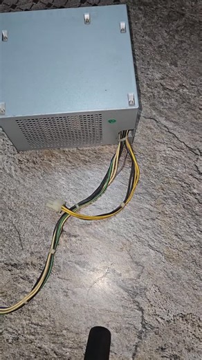 UNISON HIVE on Instagram: "SMPS power cable extend trick #techsupport #shorts #computer #repair #hardware"