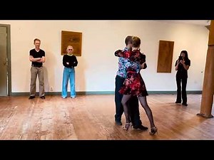 Playful Adornos in Tango Vals