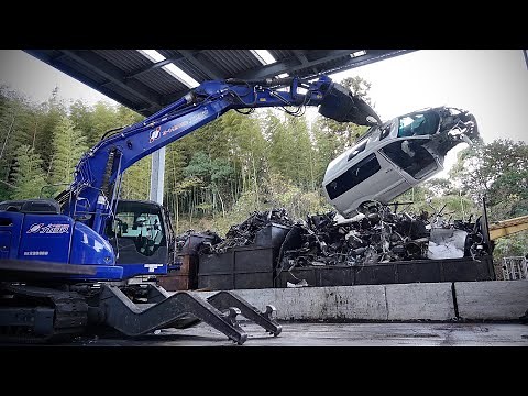 Amazing Large Scale Scrap Car Process. Japanese Used Car Junkyard