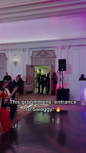 Swaggy groomens entrance #groomsmenentrance #groomsoftiktok #weddingtiktok #bridaltiktok