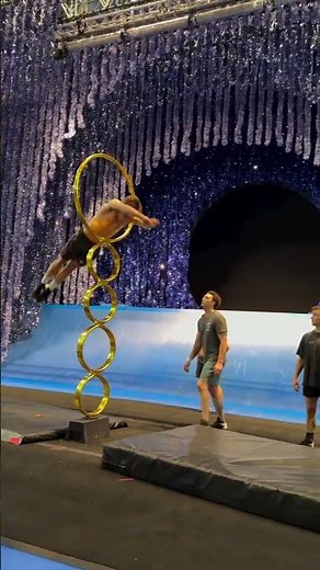 Santa's not the only one flying this season 🎅 #TWASCirque | Cirque du Soleil