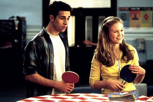 Julia Stiles 'felt so slimy' dancing on pool table in “Down to You” after Harvey Weinstein forced it