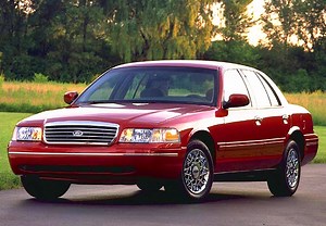 Why the 1998-2011 Ford Crown Victoria is a Modern Legend - Old Car Memories