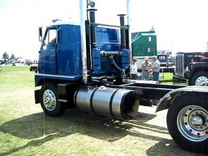Three International Emeryville diesel COEs driving by - ATHS show May 2009