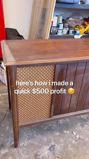 Lilly Skjoldahl - DIY furniture flips + home improvement on Instagram: "STEP BY STEP! 👇🏼👇🏼🤑 (comment LINK if you want the whole list of supplies I used sent right to your DMs!) 1. I got this 1960’s Zenith record player console for $50 on @facebookmarketplace (it freakin works too!!!!) 2. I cleaned it down real good with some Krud Kutter 3. Sanded it with 100, 120, 220 grit using my @surfprepsanding 3x4 electric ray (use code FURNITUREDR10 for 10% off) 4. Used @HARTToolsUSA rotary tool to ge