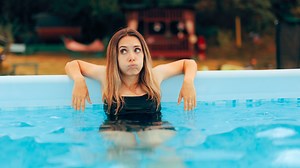 People slam mum's 'vile' swimming act that's 'equivalent to peeing in the pool'