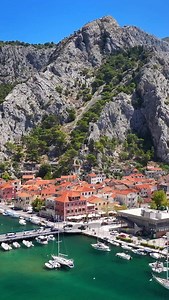 🏴‍☠️ When Omiš turns into a pirate town – the sea becomes a stage and the streets bring history back to life. Pirate Day is an experience you’ll never forget! ⚔️🌊 See you on Monday for another Pirate Day adventure! 🌟 #omis #pirateday #dalmatia #summer2025 #visitcroatia | Visit Omis