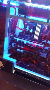 Liquid cooled CLX Ra build at the GIGABYTE booth at CES 2017. This system is a beauty, inside and out! | CLX Gaming