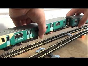 Opening the Class 150 from Bachmann (Part 2)