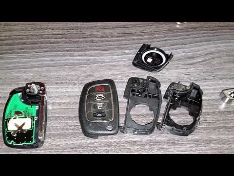 2013 Hyundai Santa Fe SUV - Old Broken Key Fob Taken Apart - About To Transfer To New Key Fob Case