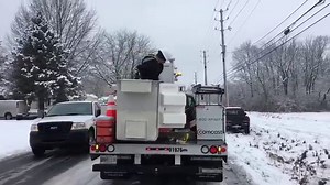 Un camion Comcast provoque plusieurs accidents