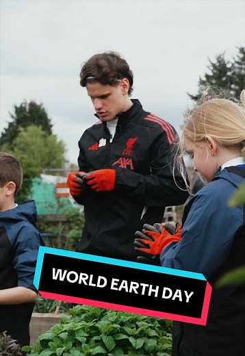 Milos Kerkez Surprises LFC Foundation Participants for Earth Day Food Growing Session