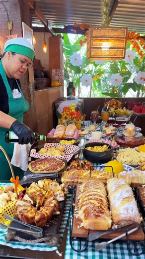 𝗩𝗜𝗔𝗚𝗘𝗠 | 𝗥𝗝-𝗦𝗣-𝗠𝗚 on Instagram: "🏆 Premiado entre os melhores do Rio de Janeiro pelo TripAdvisor Travellers’ Choice 2025, o Café Colonial da Chácara Vale dos Manacás é uma experiência completa e não apenas um café da manhã. 🌿 Entre o verde de Tinguá, em Nova Iguaçu, você encontra mesas fartas com pães produzidos na lenha, canjica cremosa, bolos caseiros, rocamboles, doces de verdade e chocolate quente à vontade. Tudo artesanal e feito pela própria família. 🍞☕ Além do café, os visi