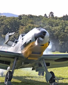Messerschmitt Bf 109 E4 with original Daimler Benz DB601 V12 Engine startup at Hahnweide Airshow 2025 #messerschmitt #bf109 #fblifestyle #avgeek #vintageaircraft | Warbirds