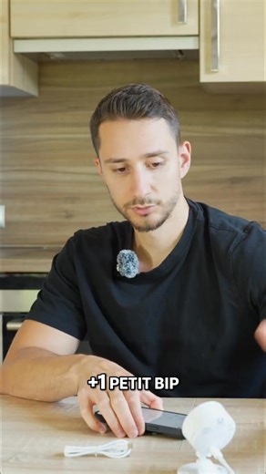 Découvrez comment installer rapidement la Smart Indoor IP Camera Action. Fixez la caméra, connectez-la en USB-C et suivez l'installation via l'application LSC Smart Connect. Petite et discrète, idéale pour sécuriser votre garage ou autre espace. #Action #camera #surveillance #LSCSmartConnect #securite | Raftorclip