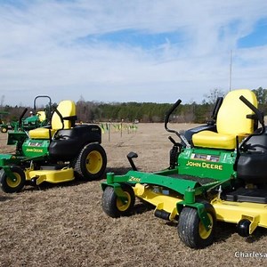 Inflating a Tubeless Lawn Mower Tire: A DIY Tutorial