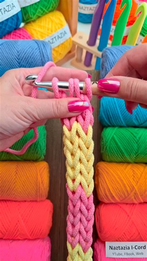 Naztazia on Instagram: "The crochet i-cord, in this tutorial from Naztazia, is an alternative for those who do not knit. You get the traditional knitted look using just a hook for belts, jewelry, and other corded items. #crochet #knitting #artist #yarn #braids #icord #tutorial #crocheting #makersgonnamake #naztazia #reels"