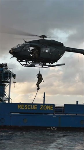 #shorts: Embedded 🚤 Nicole bei der Spezialoperationen-Bootskompanie