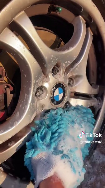 Lil wash after a few months 😩 • • • #cartok #fyp #bus #bmw #330ci #bimmer #fl #swfl #cleantok #carwash #soapy