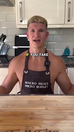 I tried this high protein, low calorie savoury deli container snack… Calories & Macros 216 calories 29g P | 14g C | 4g F I used… - 1 (below average) cucumber - 2 tbsp (60g) 0% fat greek yoghurt - 10g jalapeños - 10g sriracha - 15ml soy sauce - 100g cooked and seasoned 5% beef mince (seasoned with salt and pepper) - Salt - Black pepper - Paprika - Garlic powder It’s pretty good if you like a kick! Quick and easy to make, give it a go! Credit: @davefellfitness