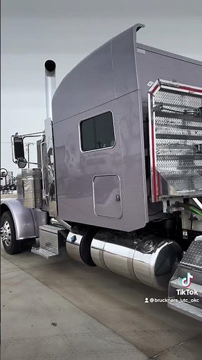 Used 2019 Peterbilt 389 Semi Truck Sleeper for SALE $143,900.00