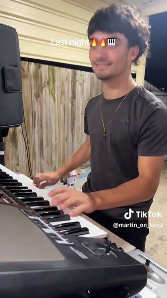 Mastering Arabic Keyboard Piano Techniques