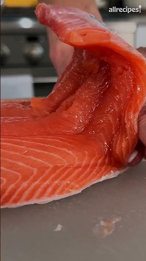 EASIEST Way to Remove Salmon Skin